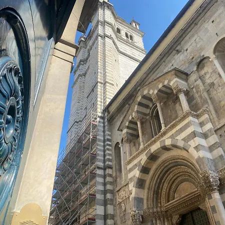 Amazing San Lorenzo 19, Rolli Palace Unesco - Overlooking The Cathedral Free Private Parking Genova