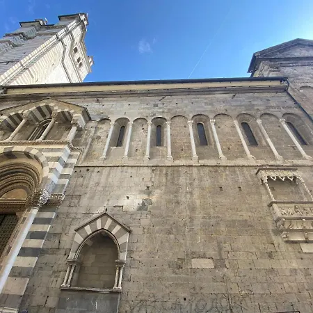 Amazing San Lorenzo 19, Rolli Palace Unesco - Stunning View Overlooking The Cathedral - Free Private Parking- Apartment