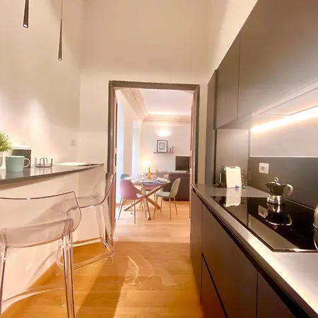Stunning San Lorenzo 19 - Rolli Palace - Free Private Parking Included! شقة جنوة