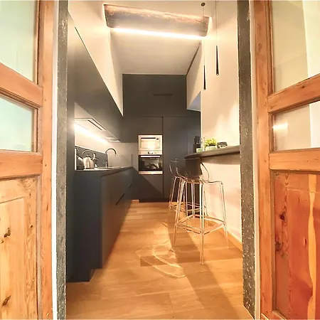 Stunning San Lorenzo 19 - Rolli Palace - Free Private Parking Included! Apartment