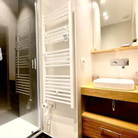 Amazing San Lorenzo 19 - Rolli Palace With Free Private Parking Included! アパート