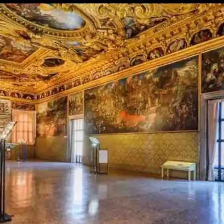 Amazing San Lorenzo 19 - Rolli Palace With Free Private Parking Included! * ジェノヴァ