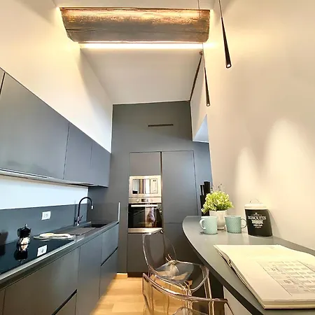 Stunning San Lorenzo 19 - Rolli Palace - Free Private Parking Included! *